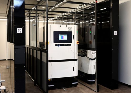 LG전자 생산기술연구원이 개발한 자율주행 이동로봇(AMR)