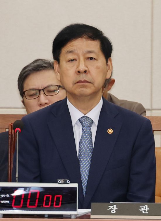 21일 서울 여의도 국회에서 열린 기획재정위원회 전체회의에 구윤철 경제부총리 겸 기획재정부 장관이 참석해 있다. 연합뉴스