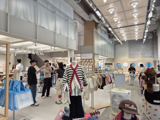 이구키즈 성수 매장 안 모습. 이민지 기자.