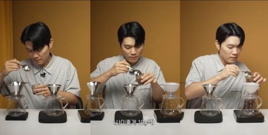 커피 전문가가 커피 드리퍼 블라인드 테스트를 진행한 결과, 다이소가 1위를 차지했다. 유튜브 채널 '안스타'