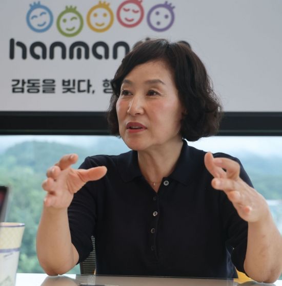 남미경 한만두식품 대표가 경기도 양주시 한만두식품 본사에서 아시아경제와 인터뷰를 하고 있다. 윤동주 기자