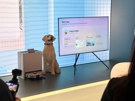 삼성전자는 5~9일(현지시간) 독일 베를린에서 열린 IFA 2025에서 로봇청소기에 자체 보안 솔루션인 녹스(Knox) 등 시스템이 적용돼 안전하다는 점을 강조했다. 장희준 기자