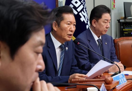 정청래 더불어민주당 대표가 8일 국회에서 열린 최고위원회의에서 발언하고 있다. 2025.9.8 김현민 기자