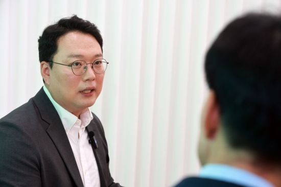 천하람 개혁신당 원내대표가 아시아경제 소종섭의 시사쇼에 출연해 소종섭 스페셜리스트와 인터뷰하고 있다. 허영한 기자