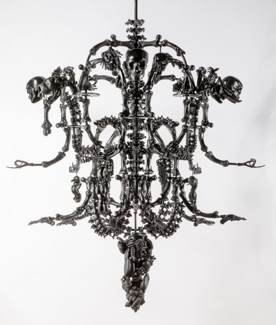 아이 웨이웨이의 '검은 상들리에'(2017~2021). 국립현대미술관 제공