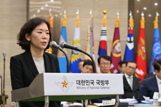 국정감사에서 의원 질의에 답하고 있는 황성혜 구글코리아 부사장. 연합뉴스