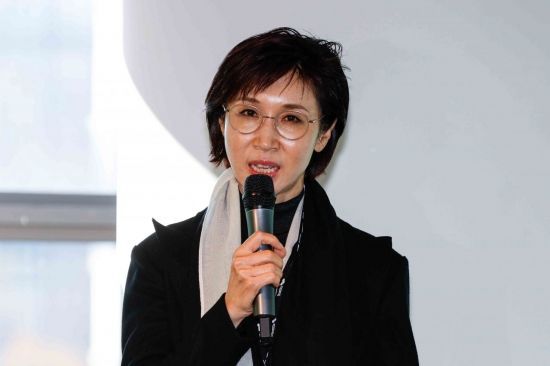 노소영 아트센터 나비 관장이 지난해 11월 22일 서울 종로구 아트코리아랩에서 열린 '아트코리아랩 페스티벌'에서 모더레이터로 참여해 강연을 진행하고 있다.