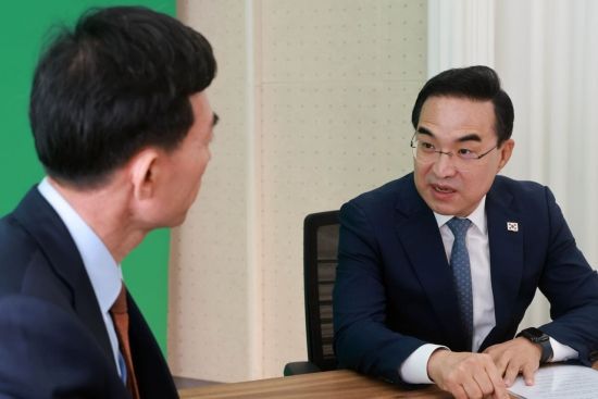 박 의원은 대통령실과 당 사이에 역할 분담이 있다면서도 긴밀한 소통 필요성을 강조했다. 허영한 기자