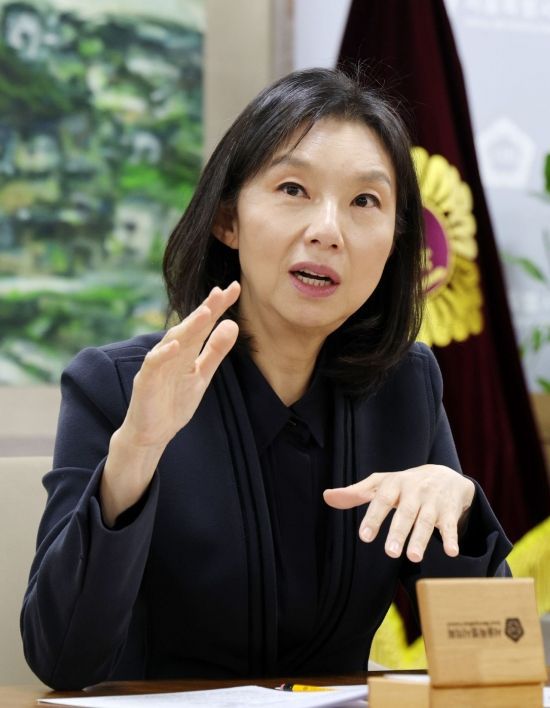 최호정 서울시의회 의장이 아시아경제와 인터뷰를 하고 있다. 윤동주 기자