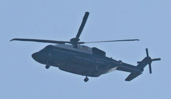 도널드 트럼프 미국 대통령이 탑승한 전용헬기 마린원이 29일 경북 경주시 상공에서 비행하고 있다. 연합뉴스