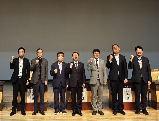 이재태 전남도의원은 '혁신도시 지역인재 채용 활성화 방안 정책토론회'에 참석해 광주·전남 공동혁신도시의 지역인재 채용 제도 개선을 촉구했다. 전남도의회 제공