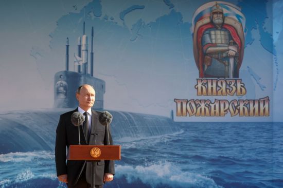 푸틴 대통령은 도널드 트럼프 미국 대통령과 정상회담이 잠정 중단되고 우크라이나 평화협상 진전을 요구하며 러시아에 제재를 가하는 가운데 핵전력을 과시하고 있다.TASS연합뉴스