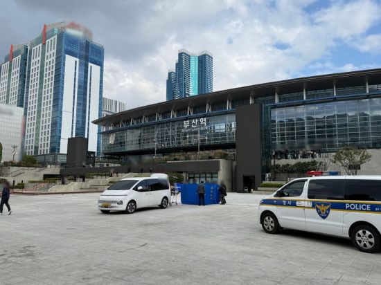 70대 남성이 분신해 숨진 부산역 광장 일대. 부산경찰청 제공.