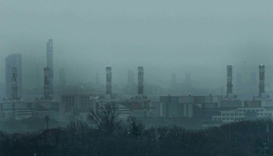 인천 서구 아라타워 전망대에서 바라본 인천 공장지대가 미세먼지에 싸여 있다. 강진형 기자