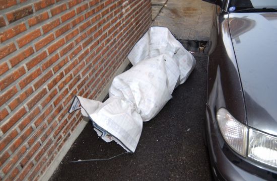 2005년 서울 양천구 신정동 연쇄살인 사건의 범인 장씨가 시내의 한 주차장에 유기한 피해자 C씨의 시신. 서울경찰청