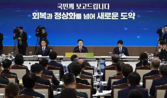 이재명 대통령이 지난 18일 서울 용산구 국방부에서 열린 국방부·국가보훈부 업무보고에서 발언하고 있다. 연합뉴스