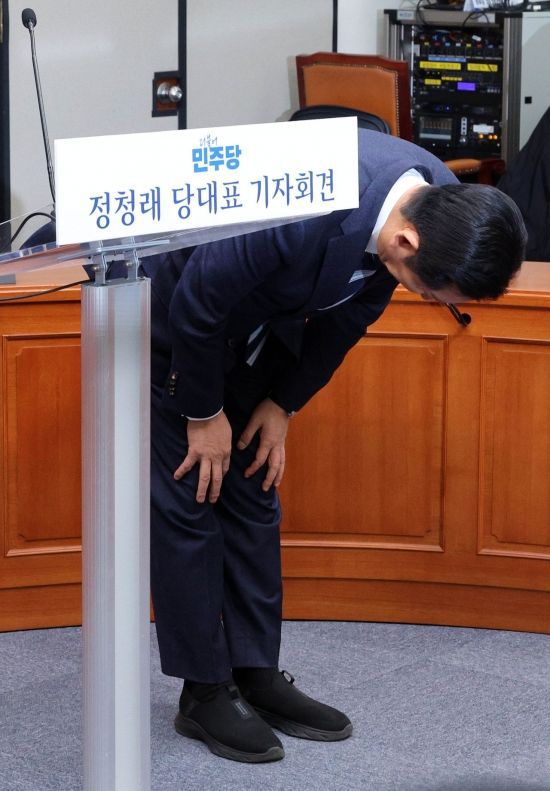 정청래 더불어민주당 대표가 26일 국회에서 기자회견을 하고 있다. 2025.12.26 김현민 기자