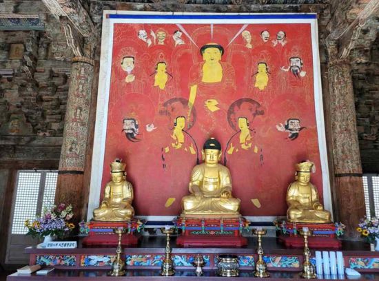 양산 신흥사 석조석가여래삼존좌상 및 복장유물