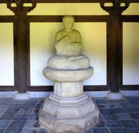 임실 진구사지 석조비로자나불좌상