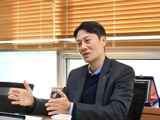 황원재 LG전자 생산기술원 스마트팩토리 사업개발담당(상무)이 경기 평택시 LG디지털파크에서 아시아경제와 인터뷰를 하고 있다. LG전자