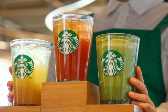 (왼쪽부터) 유자 민트 티, 자몽 허니 블랙티, 제주 말차 라떼. 스타벅스 코리아