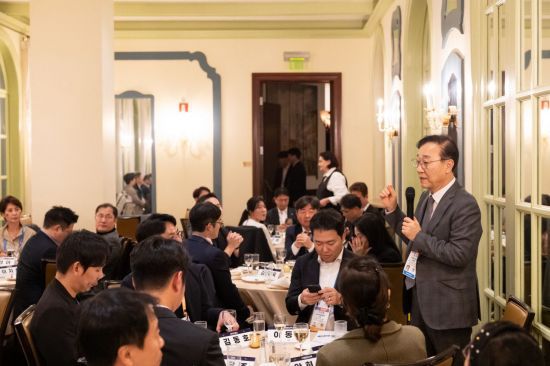 김윤덕 국토교통부 장관이 지난 7일(현지시간) CES 참여기업 간담회에서 발언하고 있다. 국토부 제공