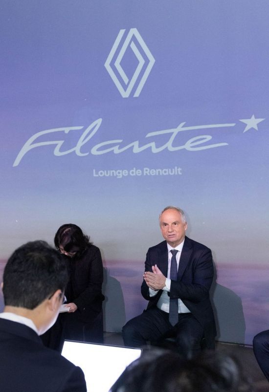 파브리스 캄볼리브 르노그룹 최고 성장 책임자 및 르노 브랜드 최고경영자(CEO)가 13일 서울 광진구 그랜드 워커힐에서 가진 기자간담회에서 발언하고 있다. 르노코리아