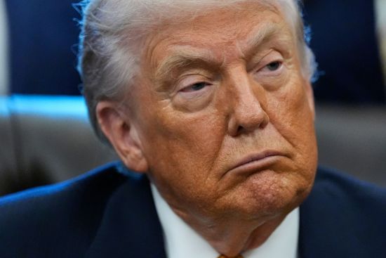 기후변화를 부정하는 도널드 트럼프 미국 대통령. AP연합뉴스