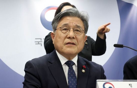 허민 국가유산청장이 19일 서울 종로구 정부서울청사에서 열린 세계유산영향평가 언론 설명회에서 모두 발언하고 있다. 2026.1.19 조용준 기자