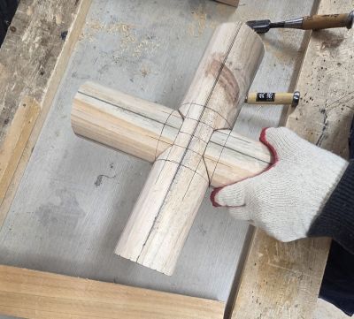 왕찌 맞춤을 실습 중인 모습. 오유교 기자.