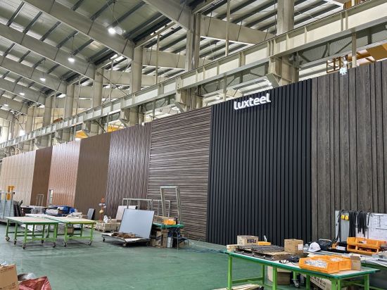 도성센터 내부에는 건축 내자재로 활용되는 럭스틸 제품들이 전시돼 있었다. 이성민 기자