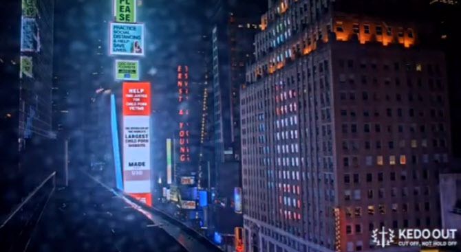 미국 뉴욕 타임스스퀘어 ‘더원’ 전광판에 걸린 케도아웃 광고 (사진=케도아웃)