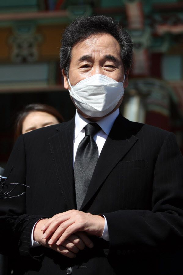 이낙연 더불어민주당 대표가 24일 광주 북구 운정동 국립 5·18민주묘지를 찾았다.(사진=연합뉴스)