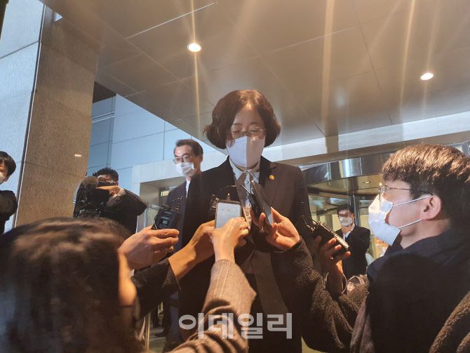 조성욱 공정거래위원장이 26일 오후 고(故) 이건희 삼성그룹 회장의 빈소를 찾아 조문했다.(사진=공지유 기자)