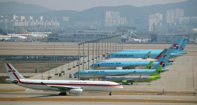 영종도 인천국제공항 주기장에 항공기들이 멈춰 서 있다. (사진=연합뉴스)