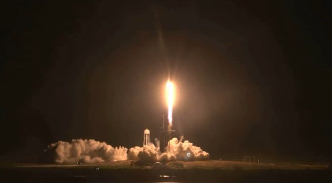 팰컨9 로켓이 이륙하는 장면.(사진=스페이스X 영상 중계)