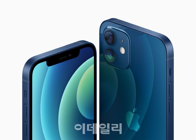 애플은 올해 신작 아이폰12를 예년보다 한달 가량 늦게 출시했다. (사진= 애플)