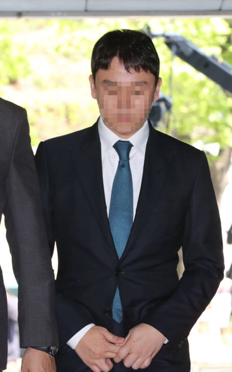 성접대를 알선하고 클럽 ‘버닝썬’의 수익금을 횡령한 혐의를 받는 유인석 전 유리홀딩스 대표.(사진=뉴시스)