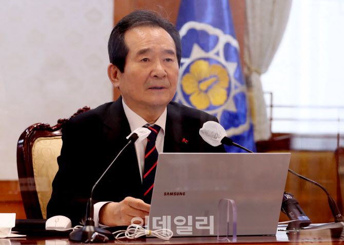 정세균 국무총리. 국회의장 출신인 정 총리는 여당의 전국민 재난지원금 요구에 부정적 입장을 보이고 있다. (사진=방인권 기자)