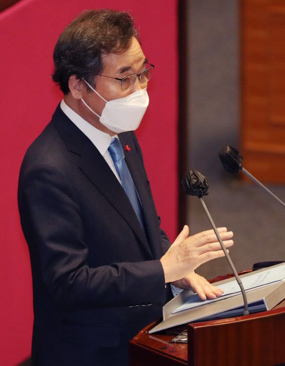 이낙연 더불어민주당 대표가 2일 국회 본회의에서 교섭단체 대표연설을 하고 있다.(사진=연합뉴스)