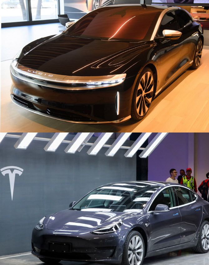 올 하반기 인도 예정인 루시드 에어(위)와 테슬라 모델3(아래) (사진=AFP)