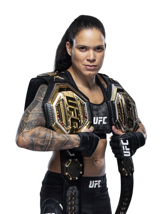 UFC 두 체급 여성 챔피언 아만다 누네스. 사진=UFC