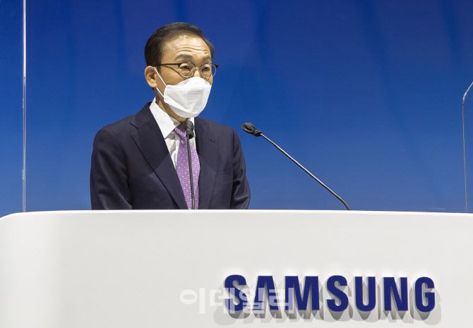 김기남 삼성전자 부회장이 정기 주총에서 인사말을 하고 있다. (사진=삼성전자)