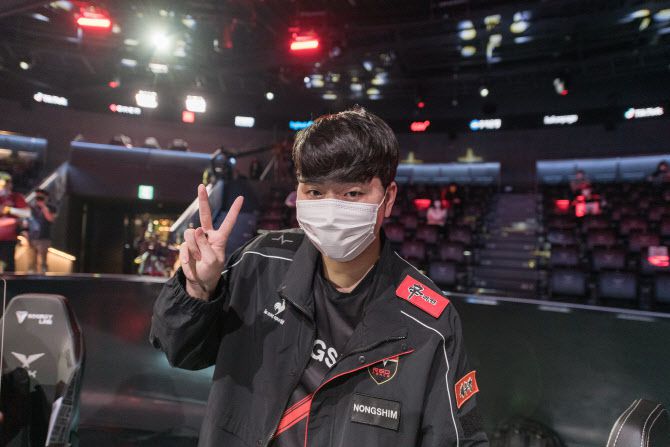 농심 레드포스에 2연승을 안긴 미드 라이너 ‘고리’ 김태우. 라이엇 게임즈 제공