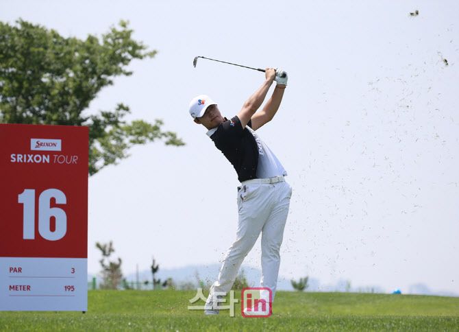 KPGA 스릭슨 투어 상금랭킹 1위에 올라 있는 배용준. (사진=KPGA)