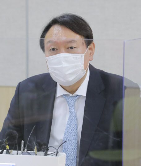 야권 대선주자인 윤석열 전 검찰총장이 25일 서울 광진구 소재 한 식당에서 이준석 국민의힘 대표와 입당 등 주요현안 등을 논의한다.(사진=연합뉴스)