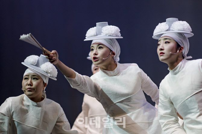 국립창극단 ‘나무, 물고기, 달’(사진=국립창극단)