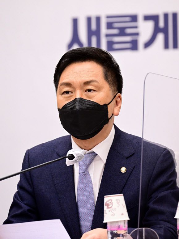 김기현 국민의힘 원내대표가 25일 오전 서울 여의도 국회에서 열린 원내대책회의에서 발언하고 있다.(사진=연합뉴스)