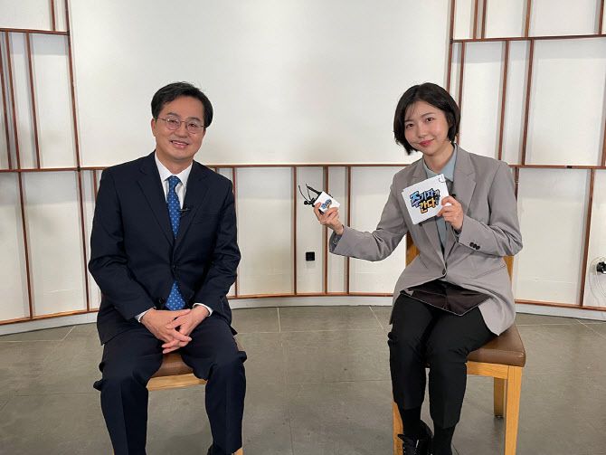 김동연 더불어민주당 경기지사 후보(사진=쿠팡플레이)