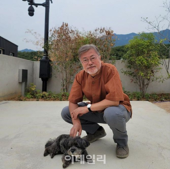 문재인 전 대통령 (사진=페이스북)